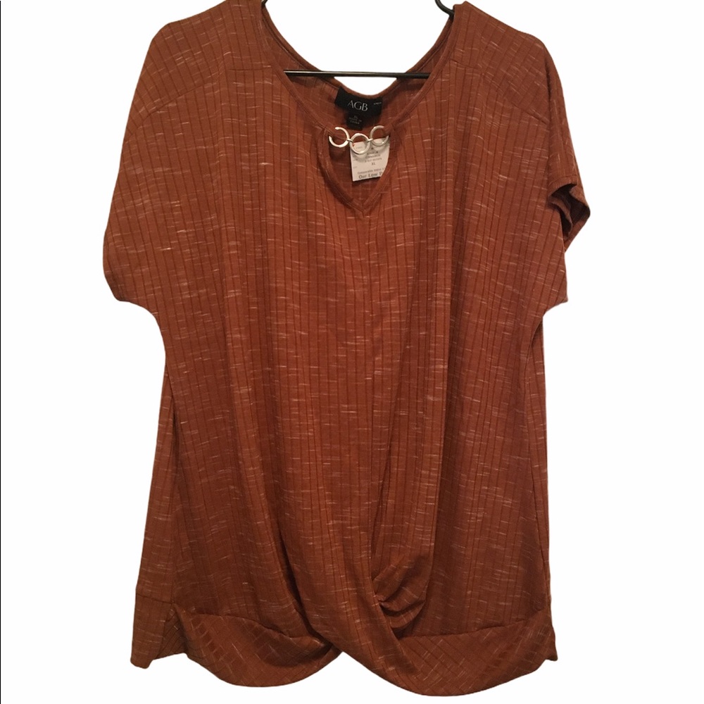 Brand NewWomen’s short sleeve top with detail top